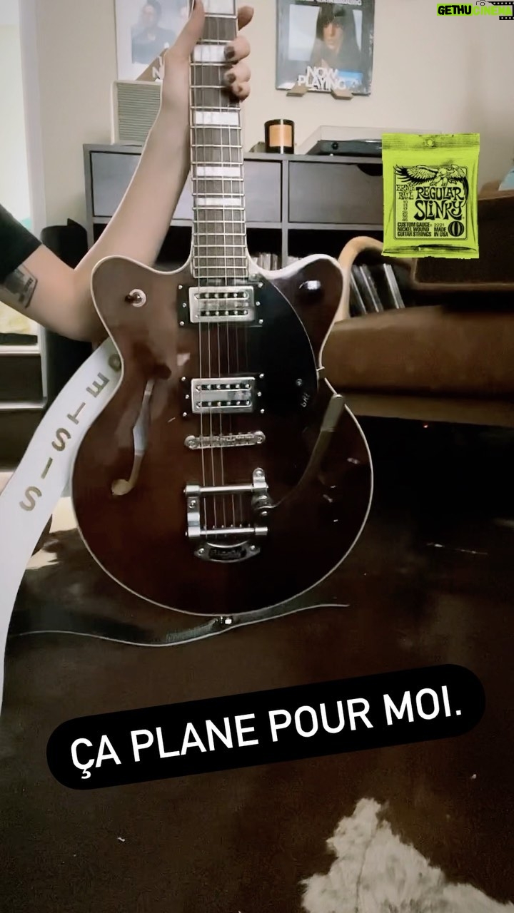 Allison Scagliotti Instagram - Did you know I have named each one of my guitars? This one is called Little Sister. She was feeling very neglected so we spent our Sunday morning together. Now we’re both feeling fresh. #iplayslinky #ernieballartist