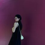 Ally Chiu Instagram - 回歸🎮💛 打遊戲直接被搶裝備的日常 （真的是別說了檢舉也沒用 好生氣餒） 沒洗頭的日常 （拍戲的時候幾乎天天洗？） 長胖的日常 （讓我吃個一星期 然後再減） 謝謝大家😆