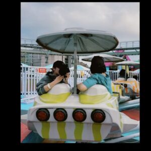 Ally Chiu Instagram - 🎠🎪📷
我不知眼角那個是什麼東西