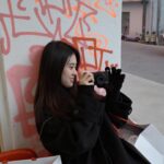 Ally Chiu Instagram – 我們每天一早的訊息：
好累喔 再晚半小時（半小時到後～
等我喔快好跟妳說😆