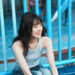 Ally Chiu Instagram - 這是一個夢寐以求的工作回憶 在這裡 我們盡情的玩耍 拍攝 無止盡的綻放彼此的笑容 彼此重拾 那個最純真 最美好 也最愛笑的我們 不知道從何時開始 照片裡的露齒笑 逐漸減少 小時候因為大暴牙被取笑 選擇了最傳統的鋼牙牙套 現在因為上鏡想追求更完美的牙型 所以再次戴上牙套 距離上次戴牙套已經是10年前 我是非常的期待又緊張🥹 這次選擇Zenyum綻雅隱形牙套 除了價格透明外 有三種隱形牙套方案都是均一價 因為工作的關係無法到處去診所評估 現在還提供了線上初步評估 上傳四張牙齒照片交由專業醫師評估 能先了解自己是否適合配戴 確認後就會有專員 幫你預約看診時間 還會針對住所 提供與你最鄰近的診所 非常的方便 我相信在每個階段裡 無論外在 內在 都會有想邁向更理想的樣貌與狀態 @zenyum.tw 也推薦給你們 一起變得更漂亮❤️ 期待重新戴上牙套不知道會變成怎樣的我😌 透過我的專屬連結評估 直接現折1,000元 即日起至3/31 於牙套付款前完成指定任務 隱形牙套最高疊加折扣13000元！ 🔗https://bit.ly/3U6pHBN 可以到限動點選喔 @zenyum.tw #Zenyum #SmileMore #綻雅台灣