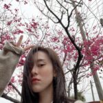 Ally Chiu Instagram - 時代的經歷是我們無可避免的 我想妳一定是到了更美好的地方 謝謝妳自己豐富了妳完整的人生 在大華的日子 因為妳我們學會了知足常樂 因為妳我們體驗到了單純而美好的事物 因為妳⋯有太多太多可以稱讚且可愛的地方 我們很愛妳 非常非常的愛妳 如果可以 說再見的時候記得到我們的夢裡呦