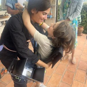 Alma Jodorowsky Instagram - Fin de tournage pour « L’Aînée », mon premier court-métrage 🦋🔥 MERCI à toute l’équipe incroyable de m’avoir si bien entourée pour raconter cette histoire. J’ai beaucoup de chance ♥️ @marinealaric @lesfilmsvelvet @julia_mingo_dop @lou.rech @mariefouche21 @leaforessst @coline__cdt @jennifergabrielle28 @mdlilia @dolgarinalaar @nalicoco @mathbordat … 
Très très hâte de la suite !