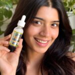 Alma Hussein Instagram – From shadows to sunshine: my skincare journey is a tale of transformation! 🌞✨ 

You need to try the Garnier Bright Complete Vitamin C Serum to believe it.

Enriched with 30X* Vitamin C. Dark spots and dullness, be gone! Embrace the brightness with me!

#Garnier #BrightComplete #VitaminC #Serum #Skincare #VitCStory #Brightness #AD