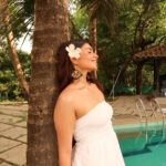 Alma Hussein Instagram – Flower girl>

Stayed at this beautiful location- @boho_banyan_alibaug 

Outfit- @shubhshreestudios 

( beach vibe, outfit, flower, summer )

#explore#explorepage#exploremore