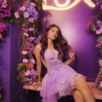Alma Hussein Instagram – LUX invited me to celebrate their 100 years and it was nothing but an amazing experience💜! 
The event was so Luxe and everything was well organised! I got to understand the science behind LUX! The LUX Body wash with orchid fragrance was my favourite, it smells super luxurious and stays on for 12 hours. The LUX soap bars have Vitamin C & E in it and it gives you a natural bright glow!
Start your luxurious experience with LUX now>

#ad#LUX#LUX100#LUX100YearsEvent