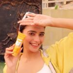 Alma Hussein Instagram – Let’s beat the heat and have gola together! 🌞🧊

It is melting hot outside and obviously protecting our skin should be our number one priority! 

I’m going in with the Pond’s Sun miracle Gel Sunscreen with Hyaluronic acid. It has SPF 50 PA    and is super lightweight too! It not only protects my skin but also hydrates it! Get your hands on this one!! 🫶🏻✨

#Ad #PondsSkincare #PondsCollab #EffortlessSuncare #pondspartnership#explore#explorepage#exploremore