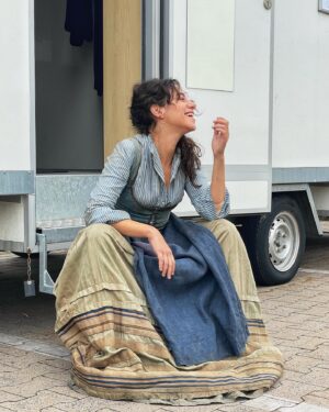 Almila Bağrıaçık Instagram - my favorite costume in 14 years ✨ 
thank you @direumer for all the tools you gave me - to work with you and your amazing team was a huge colorful party 🎉 

#diekaiserin #theempress #netflix #leontine #almilabagriacik