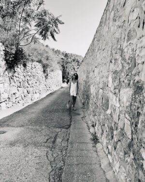 Alona Tal Instagram - חג חנוכה שמח. Happy Hanukkah.  May this Hanukkah we get a miracle and get our hostages back home  alive. #bringthemhomenow