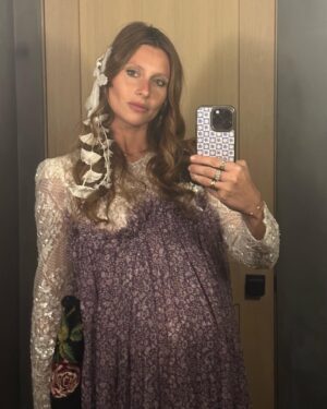 Aly Michalka Instagram - When you buy a dress 7 years ago & it finally has its moment at your Baby shower 💜 🕊️ 🍼 @maisonartc