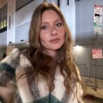 Aly Michalka Instagram – The glam was on point last night & the hair was tousled! (peep the 3 hidden chin zits I managed to cover with @kosas ✨)