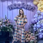 Aly Michalka Instagram – Thank you @babylist & @get_nanit for throwing the baby and me this springtime themed sprinkle!
We felt so showered with love 💐Feeling very blessed to know these wonderful humans are by my side during this new chapter. I have the most loyal and supportive friends who make me laugh way too hard. What a way to kick off my bday week and Aries season ♈️ You all are truly the best 💜💜💜