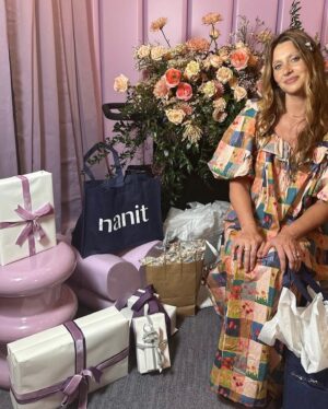 Aly Michalka Instagram - Thank you @babylist & @get_nanit for throwing the baby and me this springtime themed sprinkle! 
We felt so showered with love 💐Feeling very blessed to know these wonderful humans are by my side during this new chapter. I have the most loyal and supportive friends who make me laugh way too hard. What a way to kick off my bday week and Aries season ♈️ You all are truly the best 💜💜💜