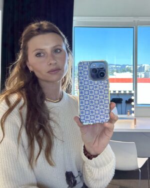 Aly Michalka Instagram - Maybe the longest my hair has been?