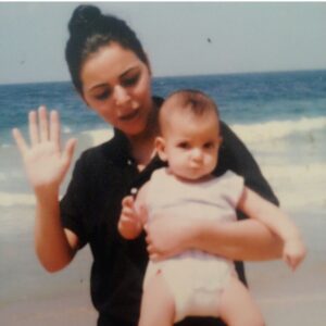 Alyaa Assaf Instagram - Happy birthday ya a7la 7aga f7yaty ....happy birthday to my mother , my backbone and my supporter 😘😘❤️❤️❤️