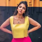 Alyaa Assaf Instagram - Friendly reminder : you can be soft & strong at the same time 😉 Photographer: @abdallaphotography Stylist: @rehameissaa @styledByReham MakeUp: @miraelfeky Jewelery: @elmawardyjewelry Outfit by: @ecru.eg Location: @its_restaurant_cafe #bright #colors #life #actress #photography #photoshoot #fashion #jewelry #hairstyle #beauty #lifestyle #talented #team