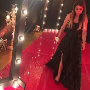 Alyaa Assaf Instagram - Nobody can make u happy until you’re happy with urself first ❤️#actress #actresslife #wedding #blackdress #redlipstick #beauty #smilewhateverhappens