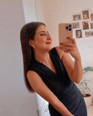 Alyaa Assaf Instagram - Little Black Dress 🖤
Styled by the one and only @nourhannewhity ♥️
Hair @ebram_khalilll @alsagheersalons 
Makeup💄 by me