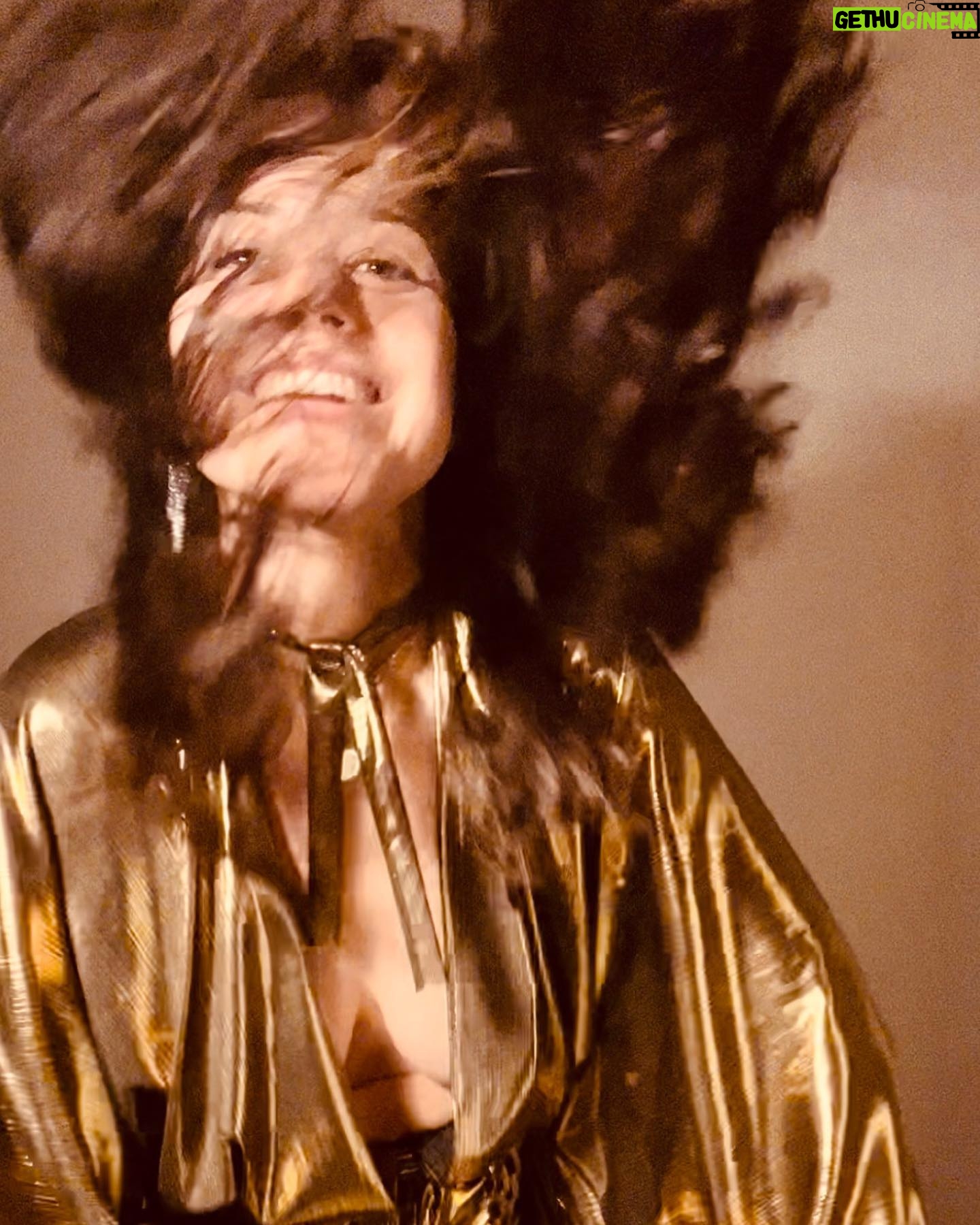 Alyssa Diaz Instagram - Shine on #internationalwomensday Kimono by @rgkimono