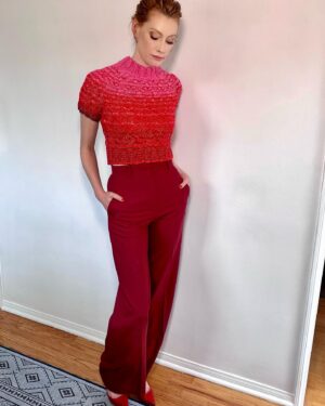 Alyssa Sutherland Instagram - Thanks @collider for a fun screening of @evildead last night!

Makeup: @tobyfleischman 
Hair: @rena.calhoun 
Sweater: @staud.clothing
Pants: @anothertomorrow