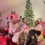 Alyvia Alyn Lind Instagram - tis the season !