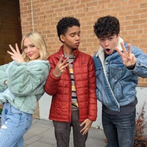 Alyvia Alyn Lind Instagram - season three stuff !