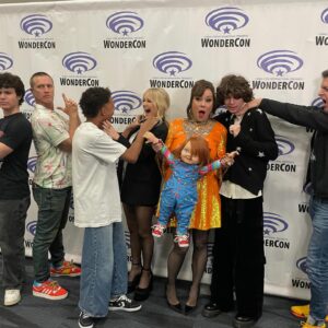 Alyvia Alyn Lind Instagram - @wondercon day 2 with my chucky fam 🔪🩸