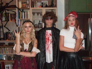 Alyvia Alyn Lind Instagram - halloweekend matey 🏴‍☠️🎃