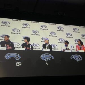 Alyvia Alyn Lind Instagram - @wondercon day 2 with my chucky fam 🔪🩸