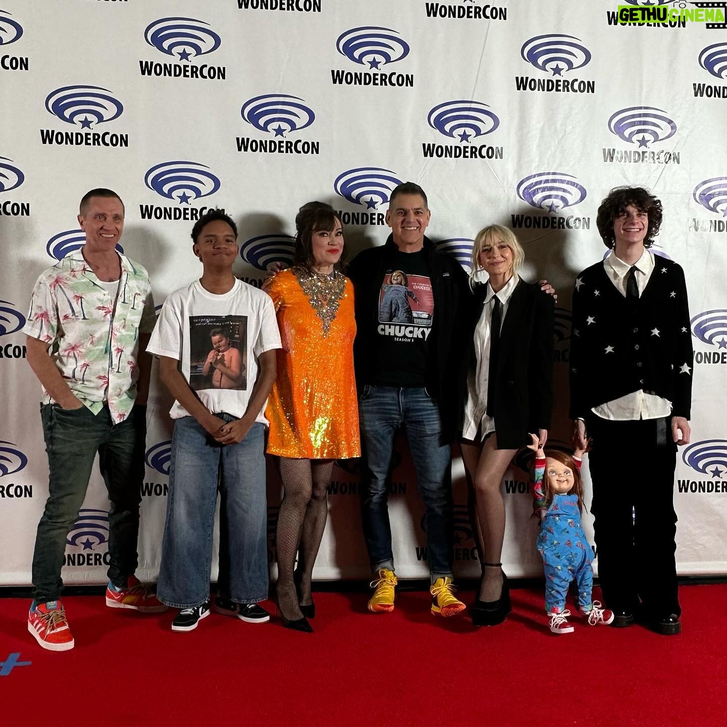 Alyvia Alyn Lind - 39.1K Likes - @wondercon day 2 with my chucky fam 🔪🩸