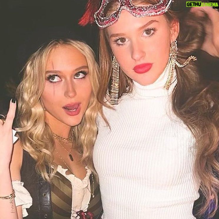 Alyvia Alyn Lind - 49.2K Likes - halloweekend matey 🏴☠️🎃