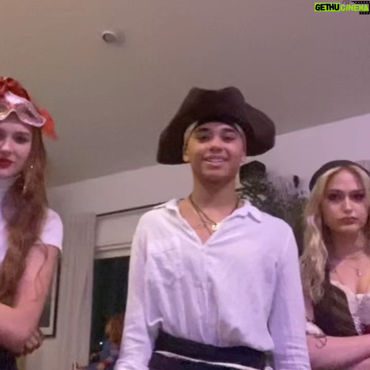 Alyvia Alyn Lind - 49.2K Likes - halloweekend matey 🏴☠️🎃