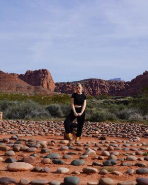Alyvia Alyn Lind Instagram - the most magical relaxing weekend @redmtnresort