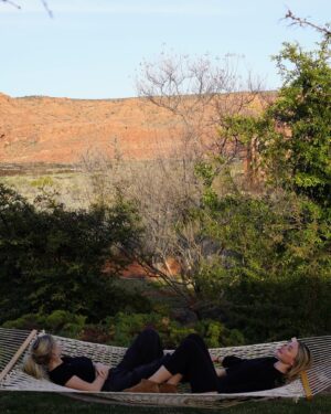 Alyvia Alyn Lind Instagram - the most magical relaxing weekend @redmtnresort