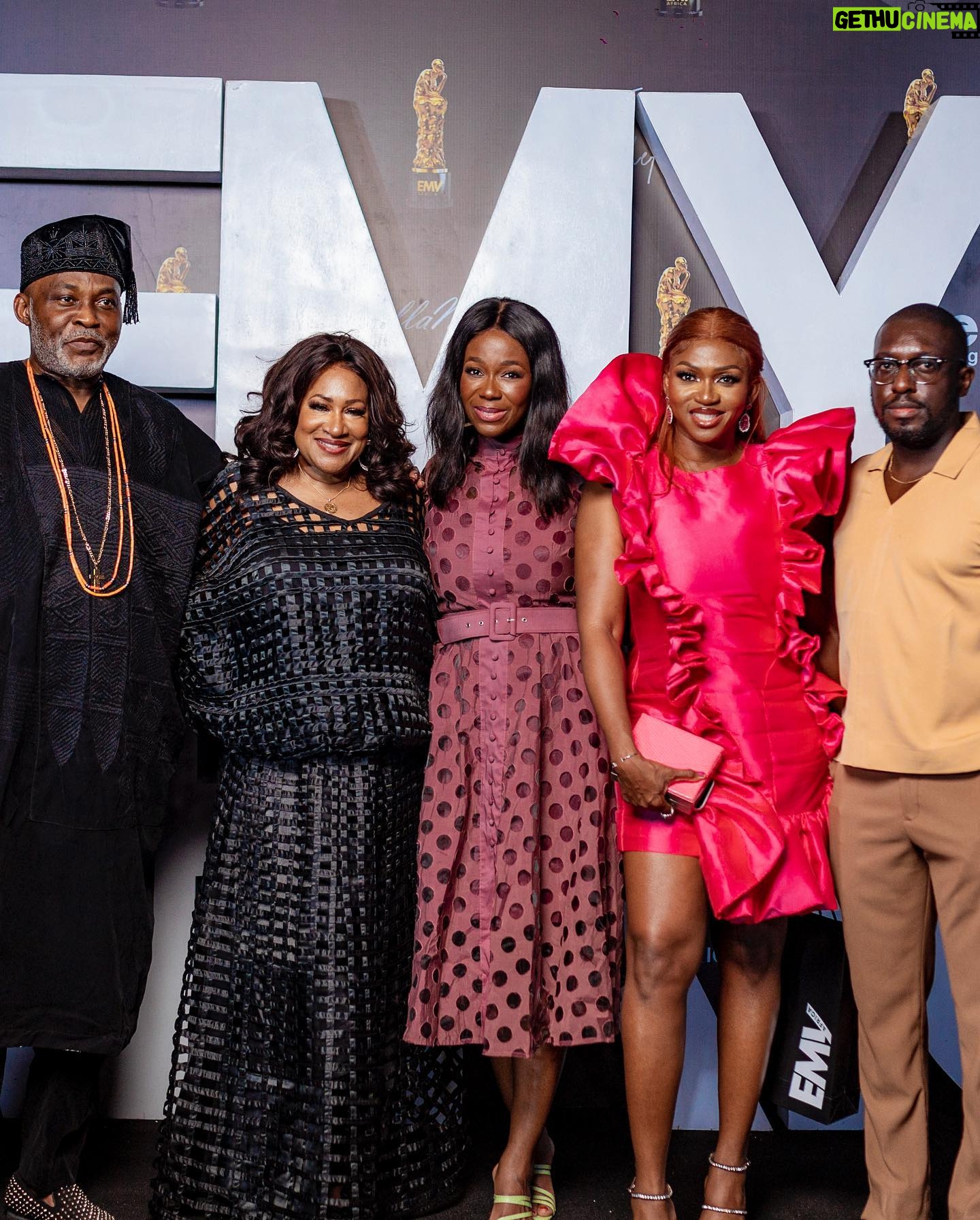 Ama K. Abebrese Instagram - What an amazing night I got to spend at @emyafrica Lagos soirée with my sis @mckinneyhammond. Congratulations to @kojo_soboh and his amazing team. It was lovely to connect with the legendary @mofedamijo ✨ Photo credit: @twinsdntbeg @swagofafricanews
