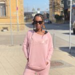 Ama K. Abebrese Instagram - Ich bin Ama. Wie heißt du? 🙂