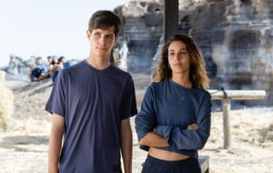 Amaia Aberasturi Instagram - Hoy se estrena Bienvenidos a Edén! 🦋
Si os quedasteis con ganas de saber qué va a hacer Zoa… dadle al play!
Espero que lo disfrutéis. 
@netflixes #empiezaelviaje #bienvenidosaedén