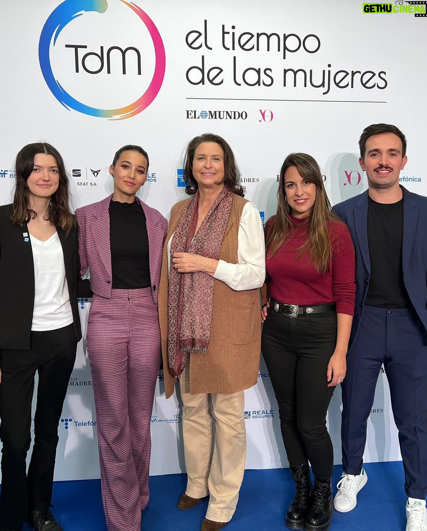 Amaia Aberasturi Instagram - Hoy @yodona y @elmundo han organizado un evento precioso : “El tiempo de las mujeres”, donde he tenido el gusto de compartir experiencias y opiniones acerca del empoderamiento femenino junto a grandes mujeres. Gracias por darnos voz. Gracias @meliahtlresorts por ser casa en Madrid. #soulmatters 💄 @natalia_natalita x @diorbeauty 👗 @stradivarius 💎 @lisifracchia #gracias