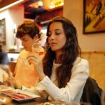 Amaia Aberasturi Instagram - Increible fin de semana en colaboración con champagne @ghmumm #publi Nos despedimos de la nieve de la mejor manera posible. Disfruta de un consumo responsable 12.5º No compartir con menores de 18 años
