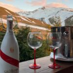 Amaia Aberasturi Instagram - Increible fin de semana en colaboración con champagne @ghmumm #publi Nos despedimos de la nieve de la mejor manera posible. Disfruta de un consumo responsable 12.5º No compartir con menores de 18 años