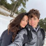 Amaia Aberasturi Instagram – M’agrada el pa amb tomata, el turró, la neu i esquiar ⛷️