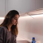 Amaia Aberasturi Instagram - Tras un paseo invernal, nunca me falta mi librito bajo la chimenea con una @solandecabras con gas al volver a casa. #inesperadamentecrujiente