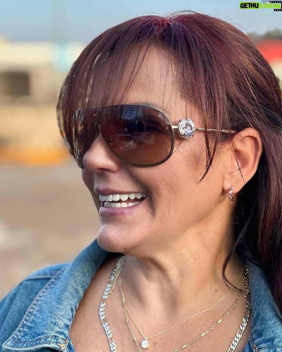 Amairani - 2.3K Likes - Evita a toda costa estas trampas…
1 Que te importe lo que piensen
2 Pensar que les importa
Cada quien transita su
propio Camino
💕❣️💕❣️💕❣️💕❣️