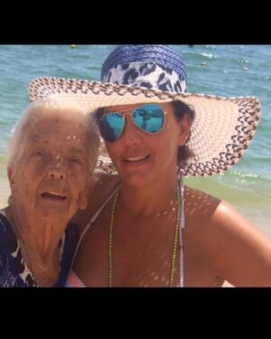 Amairani Instagram - Te amo madre !!! 🤍💫