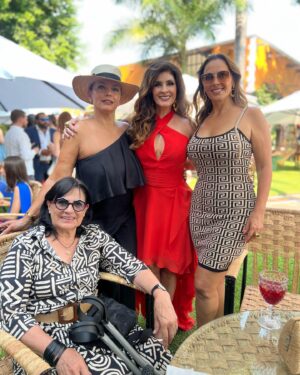Amairani Instagram - 🤍🤩 @juanluisariasr @sandraasl_ @magdakarinaancira @vrocastroficial @anamergallo @chrispazcal @lucerosuarezsitges