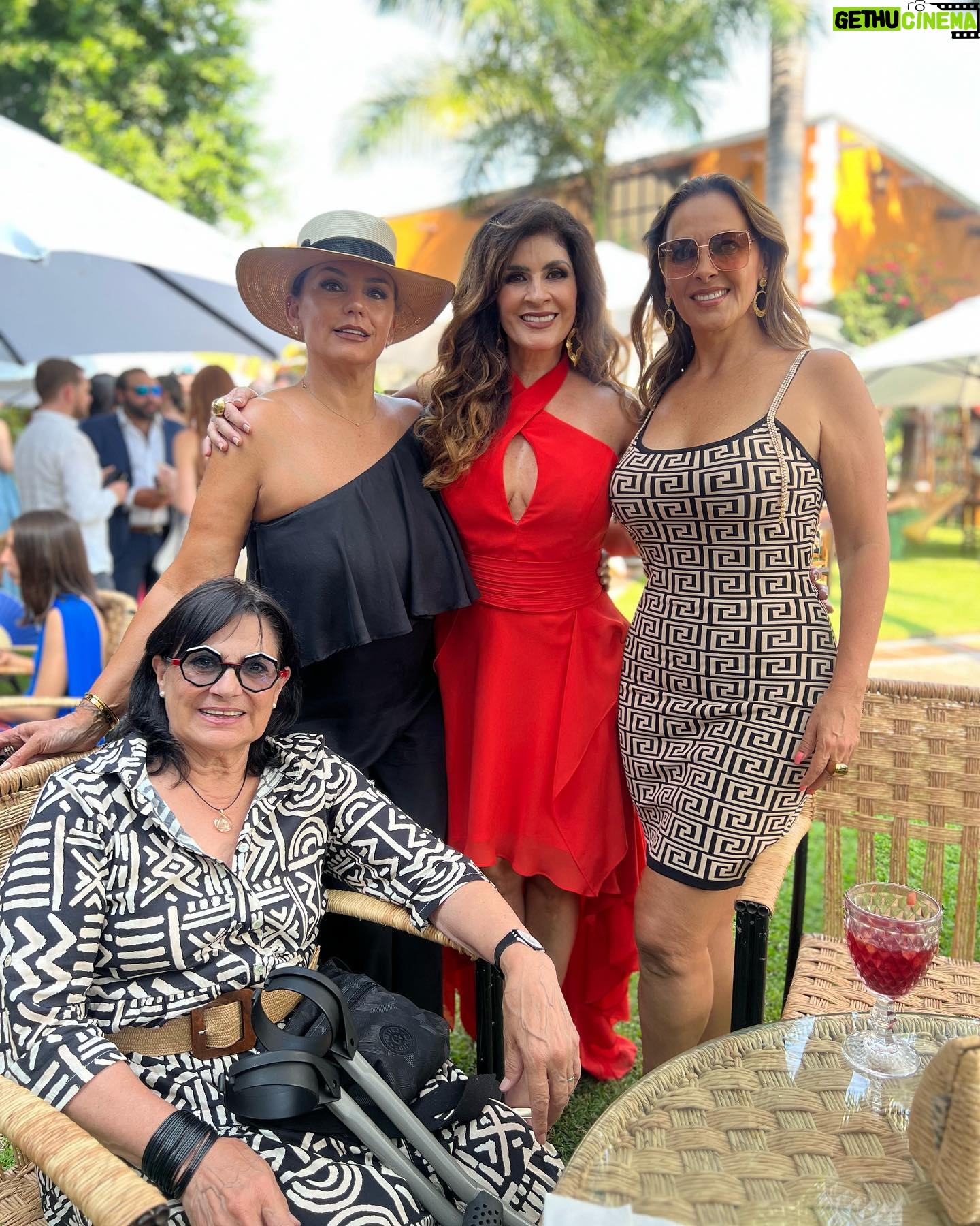 Amairani - 2.5K Likes - 🤍🤩 @juanluisariasr @sandraasl_ @magdakarinaancira @vrocastroficial @anamergallo @chrispazcal @lucerosuarezsitges