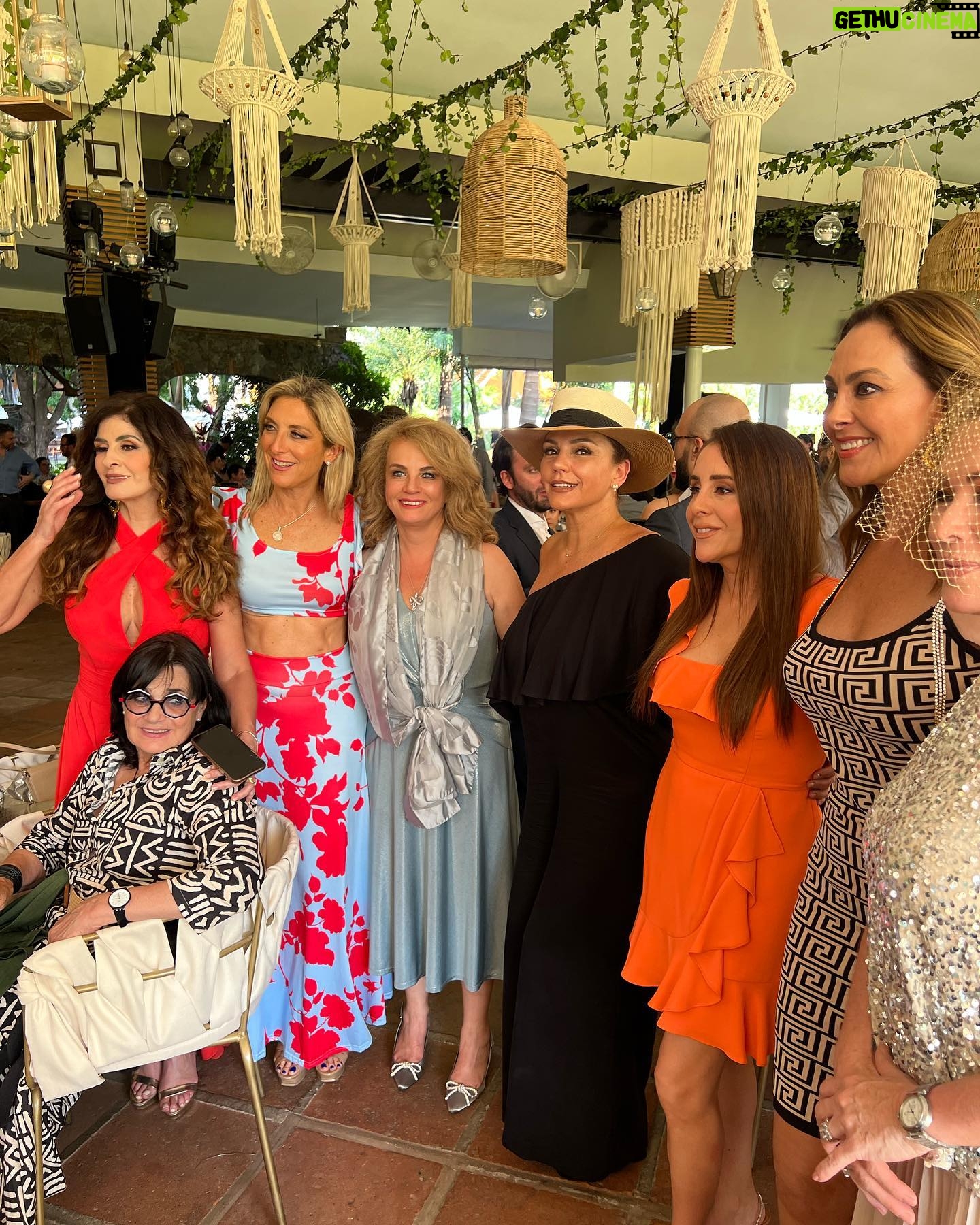 Amairani - 2.5K Likes - 🤍🤩 @juanluisariasr @sandraasl_ @magdakarinaancira @vrocastroficial @anamergallo @chrispazcal @lucerosuarezsitges