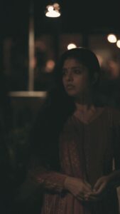 Amala Gireesan Instagram - Nee sirikkumbothu rombha azhakayiruppen…. Enakku pudikum❤️❤️❤️

📷 by @prabhuv_ 

#surya #jothika #bhoomika #sillanorukadhal #love #breakup #feelings #romantic