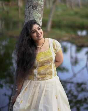 Amala Gireesan Instagram - ❤️❤️❤️

Costume by @zaaya_h 
📸 by @prabhuv_
MUA @lijirajamony