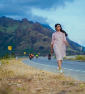 Amala Gireesan Instagram - 💗💗💗

📸 @prabhuv_ 
#photooftheday #photography #highway #happy #bebold